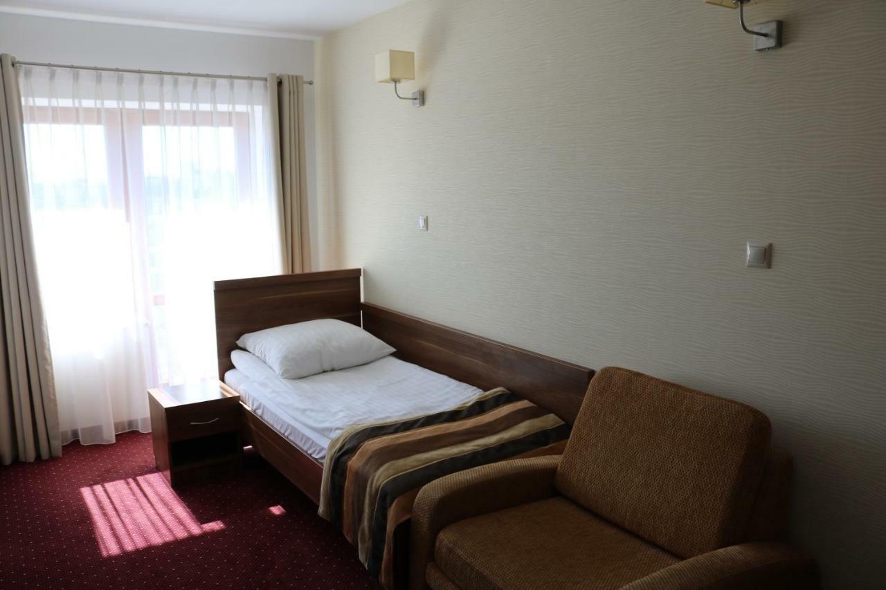 Hotel Dyminy Kielce Exteriör bild